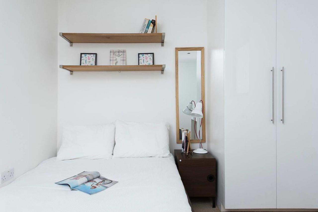 Stylish 2 Bedroom Flat With Balcony In Londen Buitenkant foto