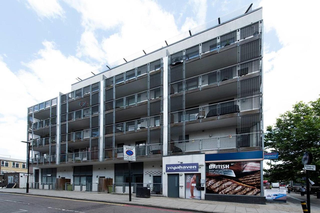 Stylish 2 Bedroom Flat With Balcony In Londen Buitenkant foto